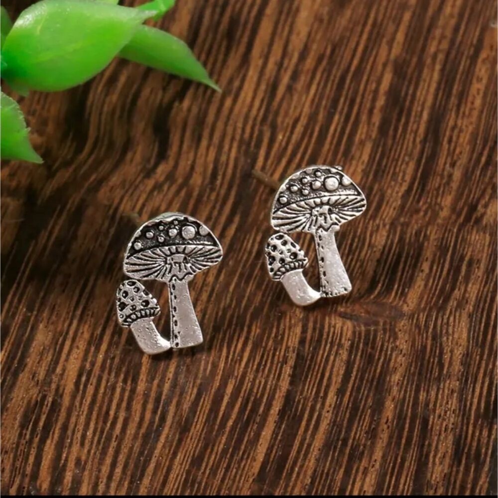 SILVER Mushroom stud earrings minimalist jewelry